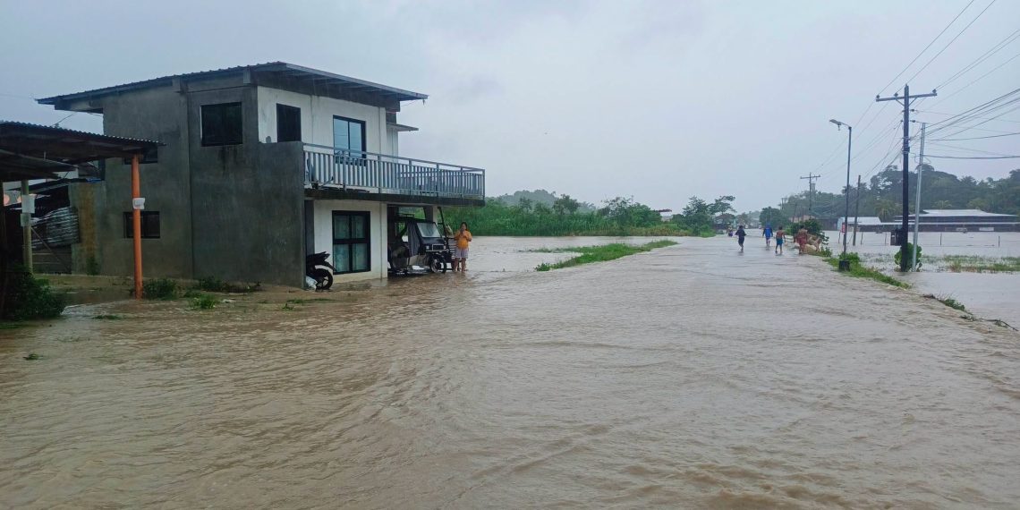 Apat na bayan sa Tablas binaha dahil sa Habagat na pinalalakas ng Bagyong Inday