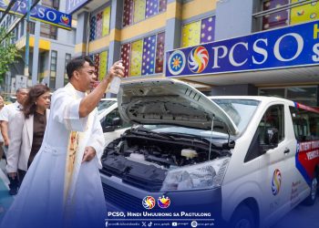 Romblon tumanggap ng 2 patient transport vehicles mula sa PCSO