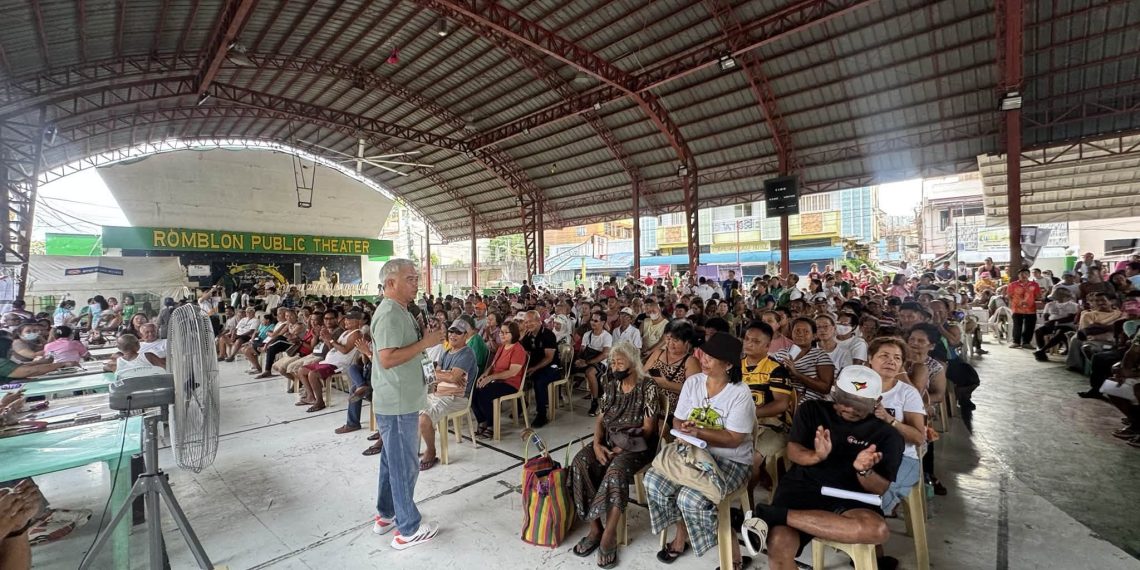LGU Romblon nagsagawa ng caravan para dalhin ang mga serbisyo ng pamahalaan sa mga barangay