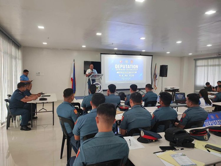 52 pulis sa Romblon sumailalim sa LTO seminar para sa mas mahigpit na traffic law enforcement