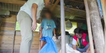 Bedridden PWDs at senior citizens sa Calatrava tumanggap ng hygiene kits
