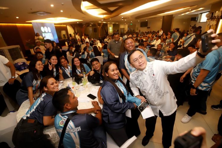 Sen. Bong Go hinikayat ang Romblon SK officials na maging huwaran sa paglilingkod