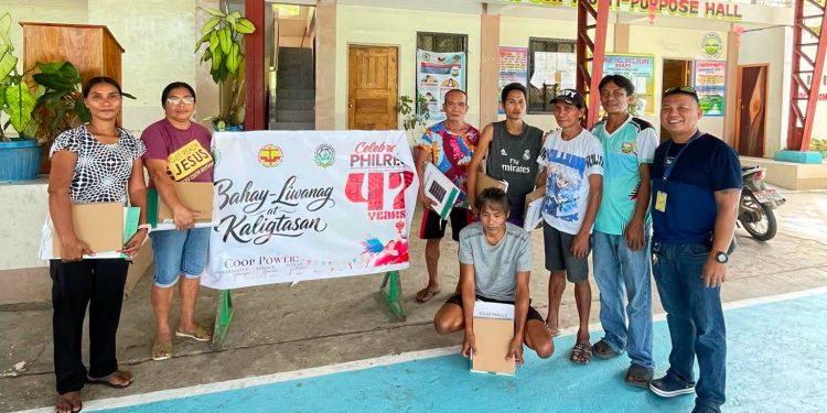 TIELCO namahagi ng solar lighting systems sa anim na kabahayan sa San Andres