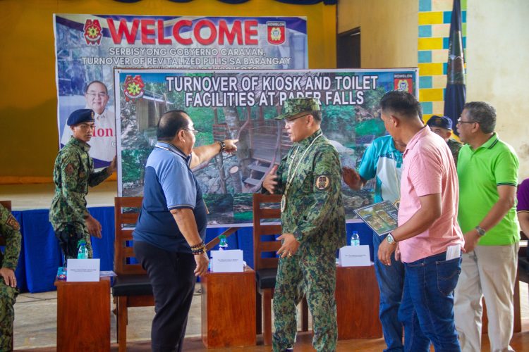 PNP nag-turn over ng water system, palikuran at pasilidad sa Victoria, San Andres