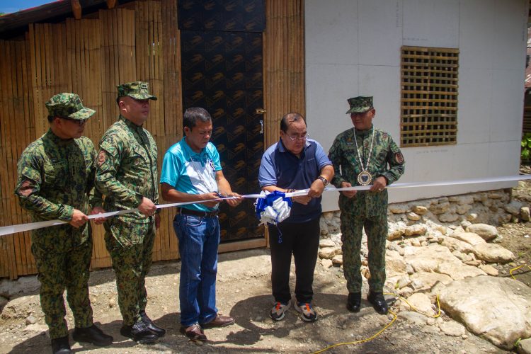 2 pamilya sa San Andres, tumanggap ng bagong bahay sa ilalim ng R-PSB program