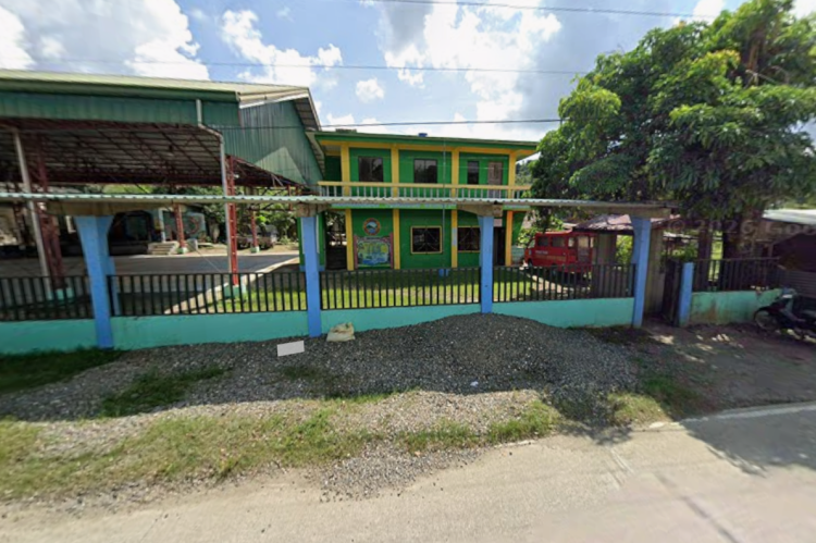 Lalaki binaril ng riding-in-tandem habang naglalaro ng Mobile Legends sa Santa Fe