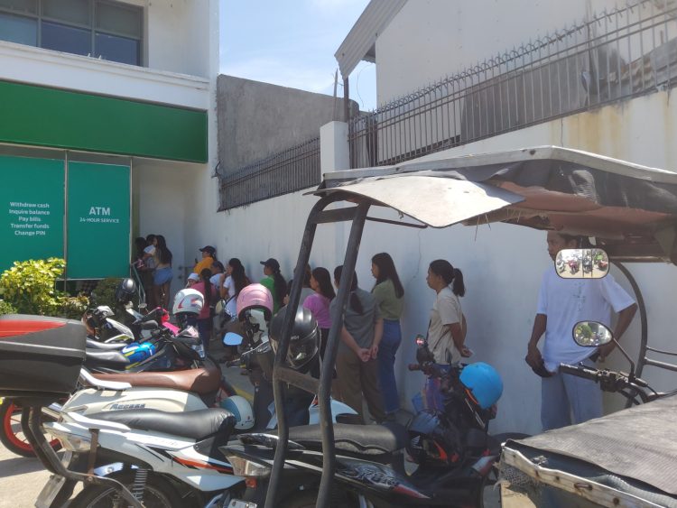 UPLIFT cash assistance ng mga kwalipikadong 4Ps beneficiaries sa MIMAROPA, pumasok na sa kanilang ATM accounts