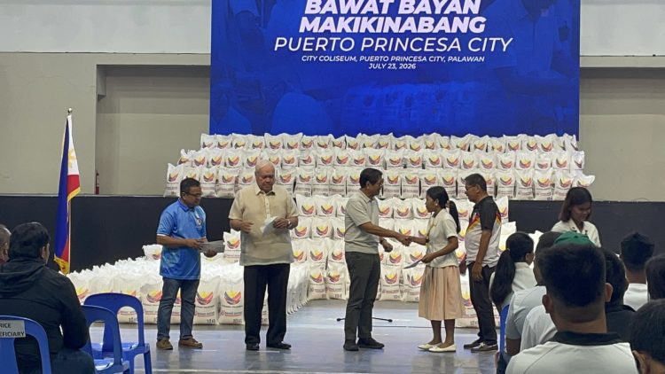 Pangulong Marcos, hinikayat ang 330 Presidential Scholars sa Palawan na tumulong sa pagtataguyod ng maunlad na Pilipinas