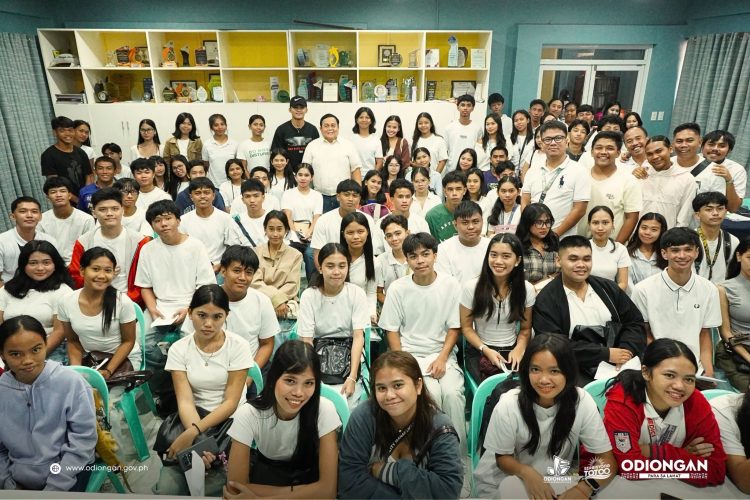 95 Odiongan students tumanggap ng LGU scholarship