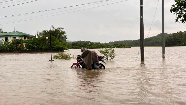 Anim na bayan sa Romblon, binaha dahil sa Habagat