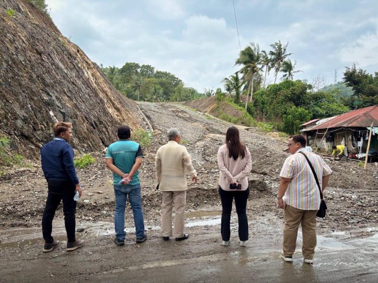 Gov. Fabic binisita ang Santa Fe para alamin ang pinsala ng Habagat