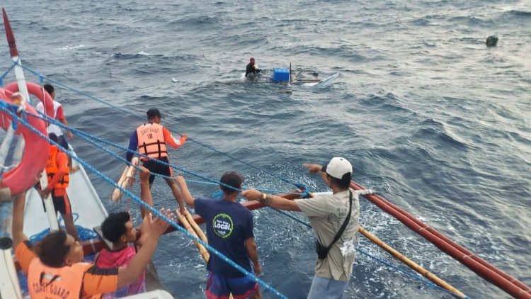 Bangka ng mangingisda sa Romblon, binutas ng ‘pating’
