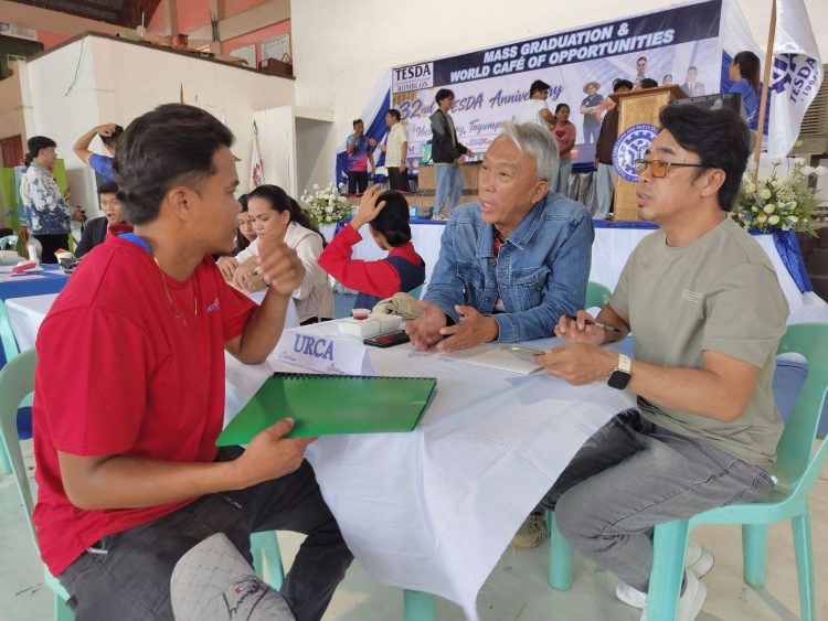 8 aplikante, hired on the spot sa TESDA job fair sa Odiongan