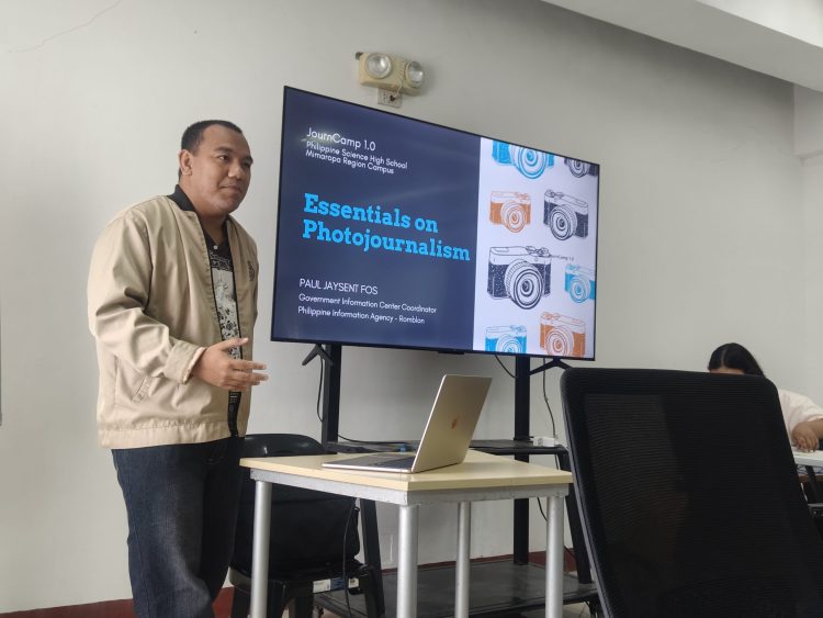 PIA Romblon nagbahagi ng kaalaman sa photojournalism sa PSHS-MIMAROPA