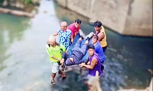 Dalawang motorsiklo nagkasagian; rider nahulog sa spillway sa Calatrava