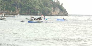 20 sakay ng pampasaherong bangka, nailigtas matapos lumubog sa Calatrava