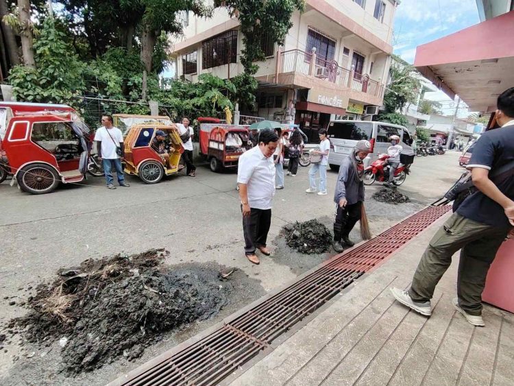 LGU Odiongan nagsagawa ng canal, river cleaning upang maiwasan ang pagbaha