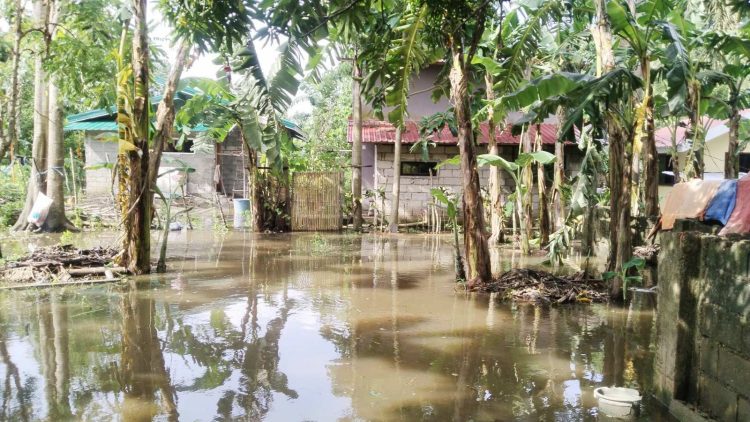 Ilang bahay sa Alcantara, baha parin kahit wala nang ulan