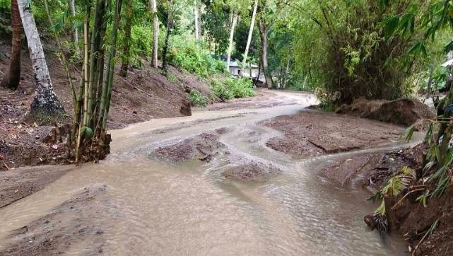 Iniwanang road project ng Sunwest, nagpapahirap sa mga residente sa Alcantara