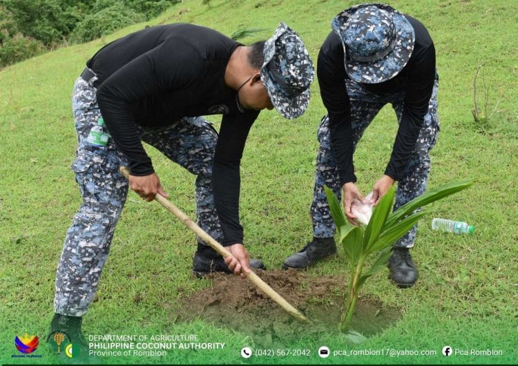 PCA Romblon, nagsagawa ng simultaneous coconut planting sa Odiongan