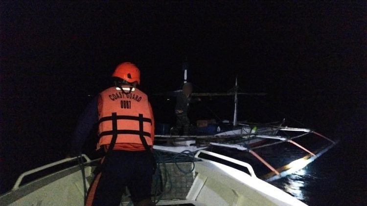 Dalawang mangingisda, nahuli sa umano’y illegal fishing sa Cajidiocan