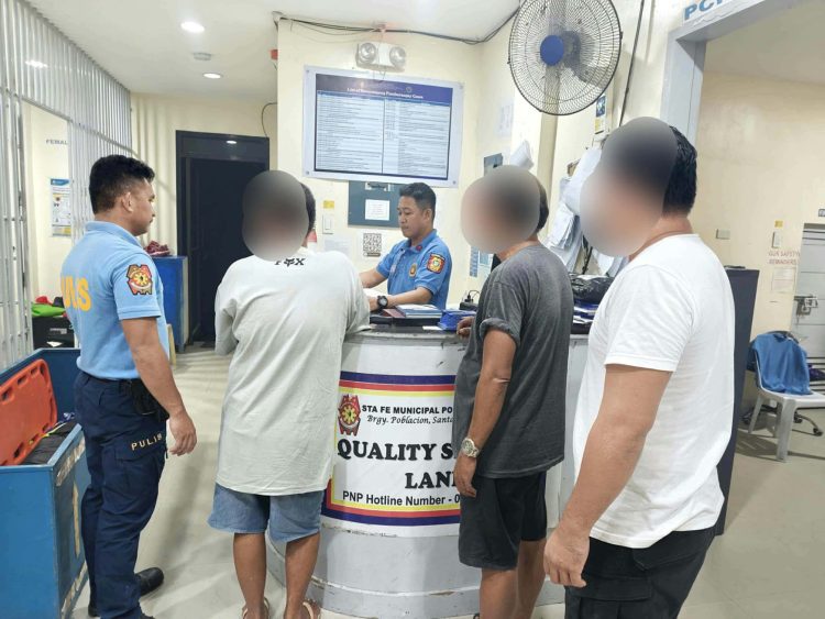 Suspek sa pamamaril sa Santa Fe, sumuko matapos ang ilang oras na manhunt operation