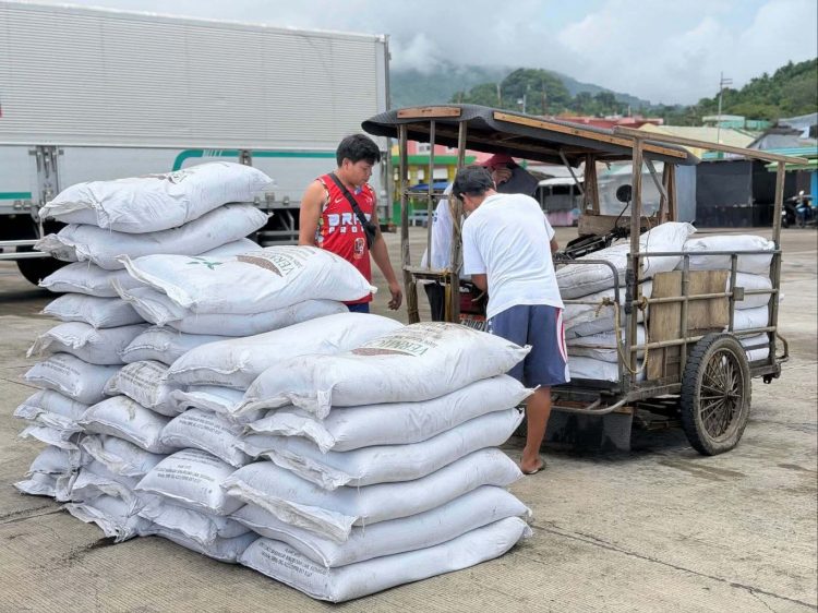40 sako ng vermicompost, ipinagkaloob sa Pagsangahan Farmers Association