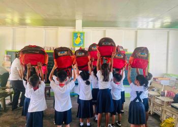 400 learner’s kits, ipinamahagi sa mga mag-aaral sa Magdiwang