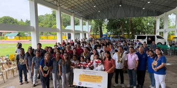 Khan Academy, nag-turnover ng mga tablet para sa pampublikong paaralan sa Romblon