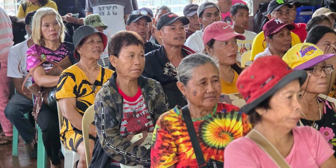 68 corn farmers sa Odiongan, tumanggap ng fertilizer assistance