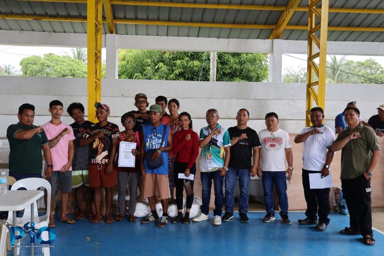 Apat na samahan ng mangingisda sa San Jose, tumanggap ng boat repair materials