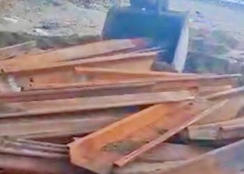 Contractor at DPWH, ipatatawag ng konseho ng Cajidiocan sa isyu ng mga sheet pile