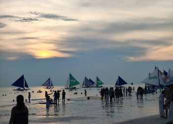 Obispo ng Romblon, kasama sa pagtutol sa pagbubukas ng casino sa Boracay