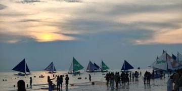 Obispo ng Romblon, kasama sa pagtutol sa pagbubukas ng casino sa Boracay