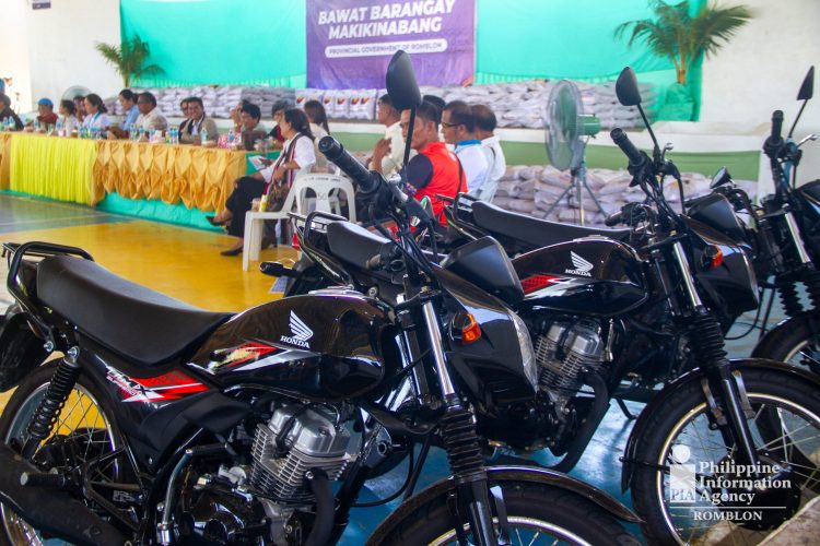 Patrol vehicles, solar street lights, kabilang sa proyektong pinondohan ng Pangulo sa San Jose