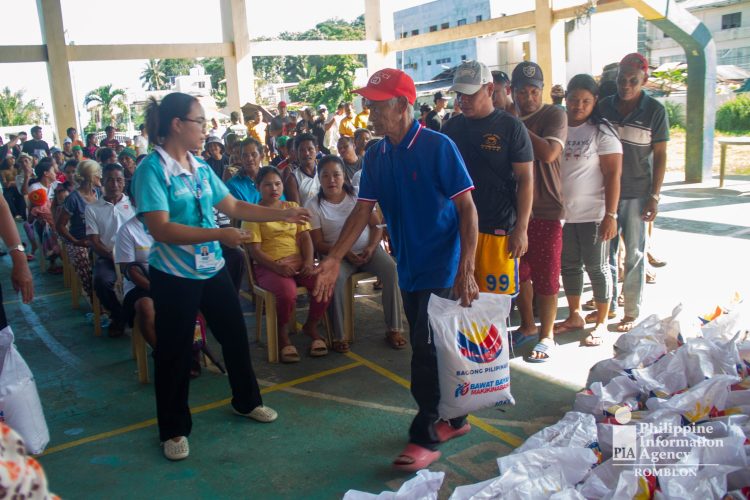 1,687 household sa Santa Fe, nakatanggap ng tig-10 kilo ng bigas